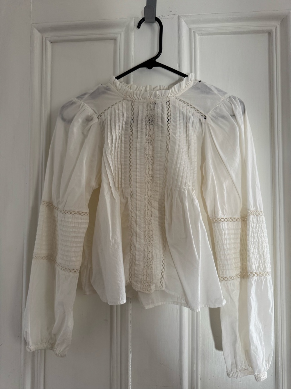 H&M Cream Lace Pintuck Peasant Top